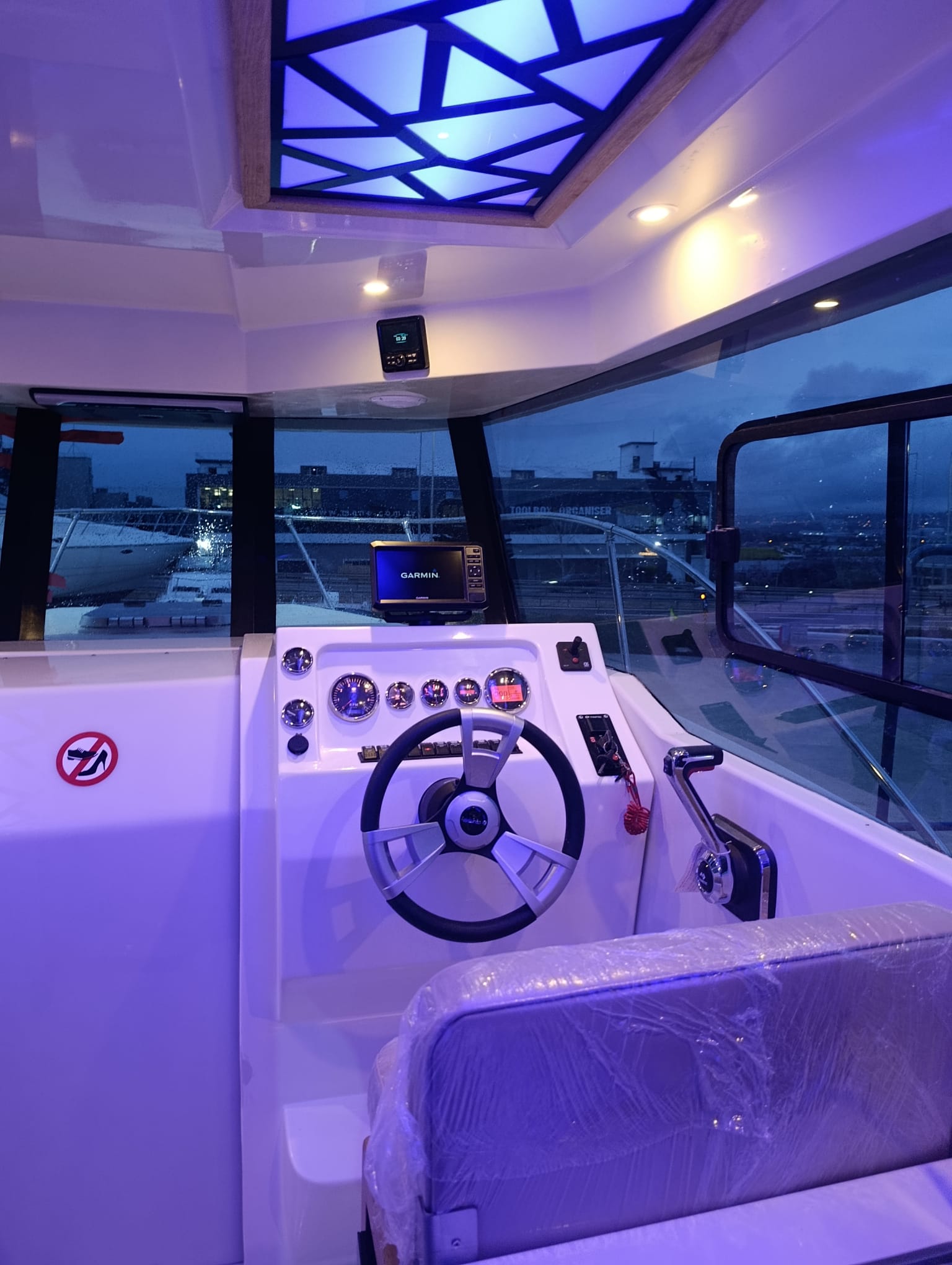 Sea Pilot Garmin Dümen ve Geometrik Tavan
